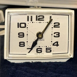Vintage White Westclox Dialite Alarm Clock Model 22090-22540 Made in USA